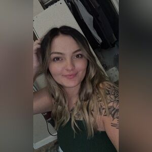 Meet your Posher, Alexis